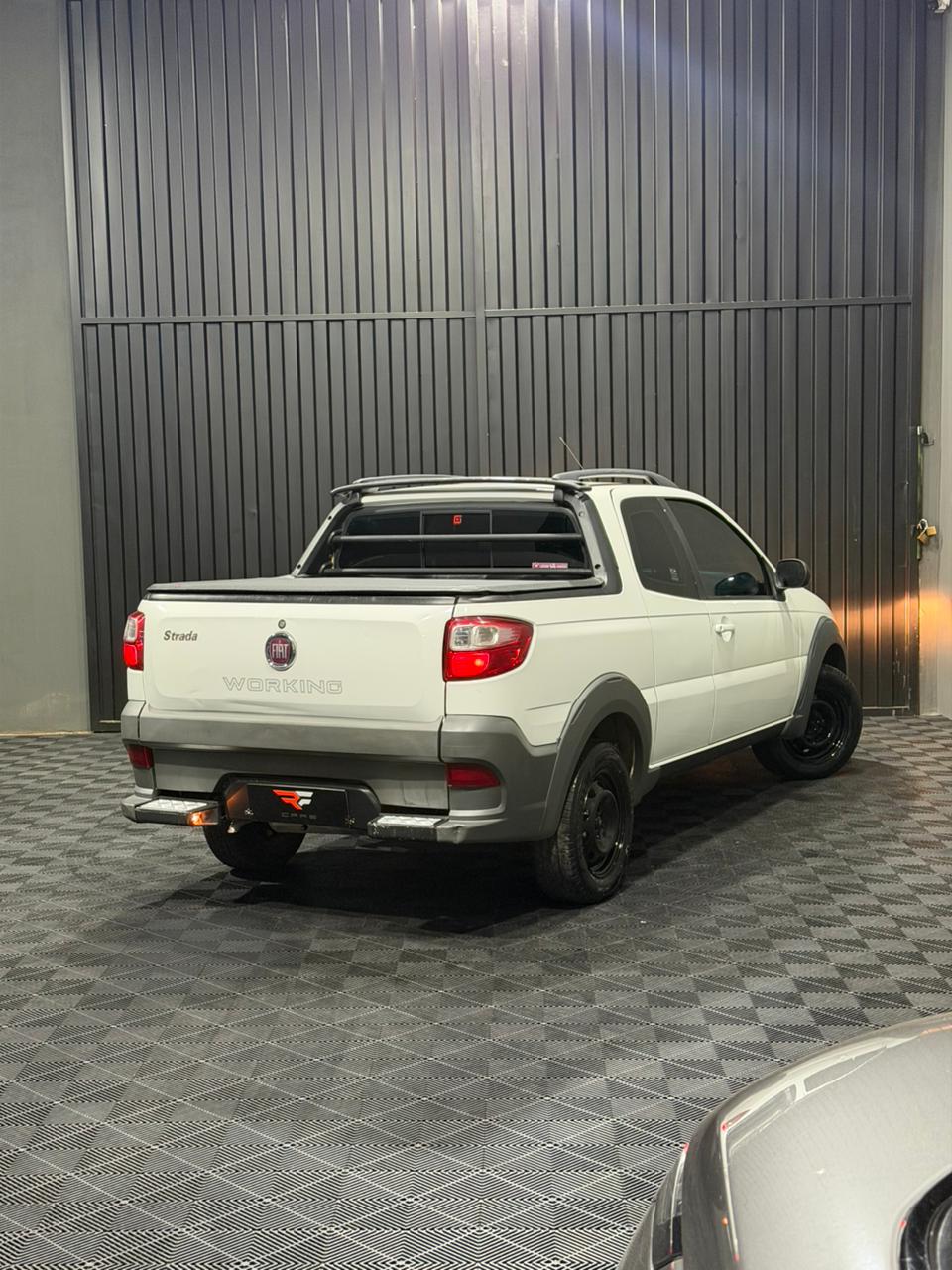 FIAT STRADA HARD WORKING CD 1.4 FLEX — foto 12