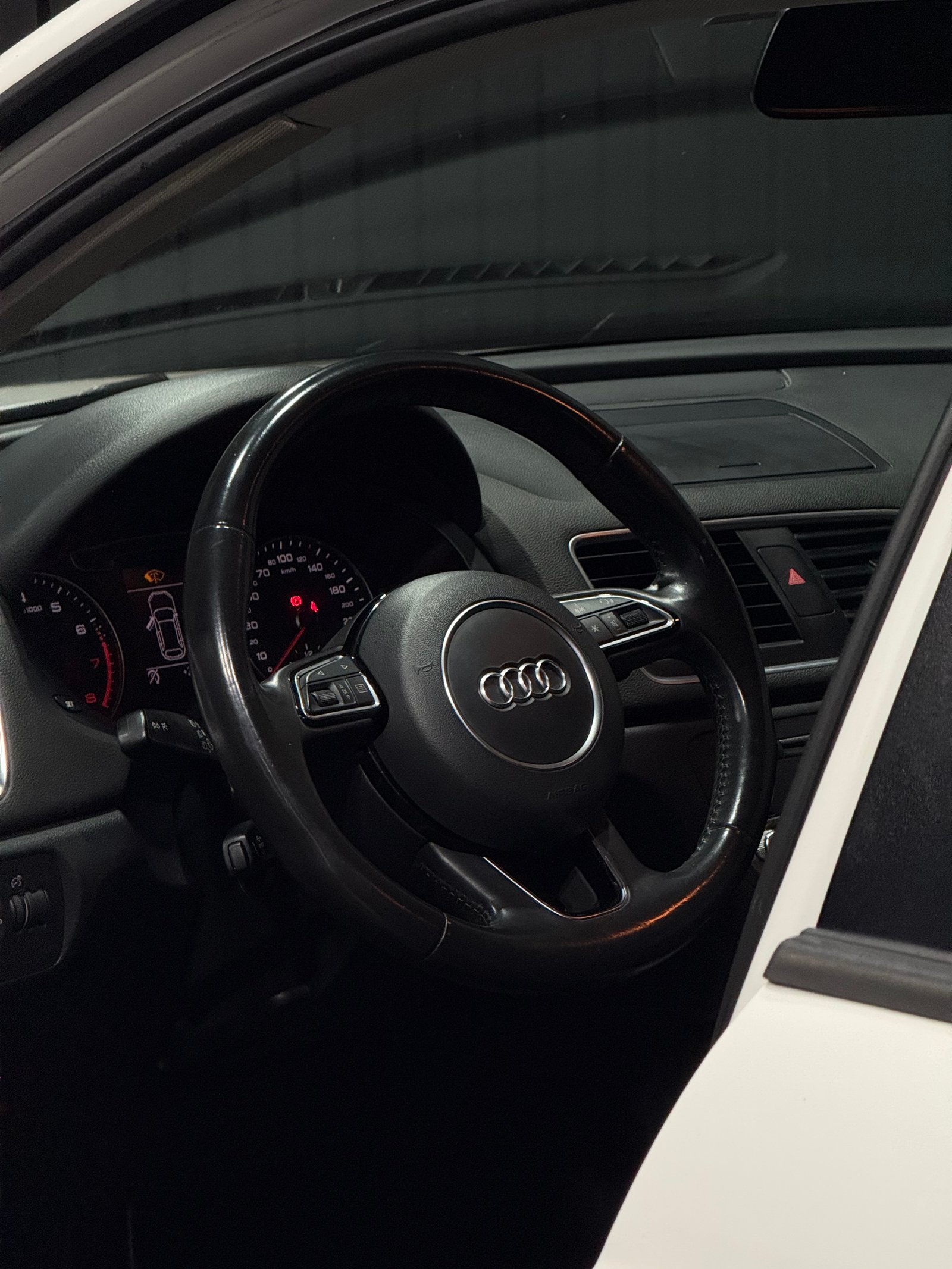 AUDI Q3 1.4 TFSI — foto 10