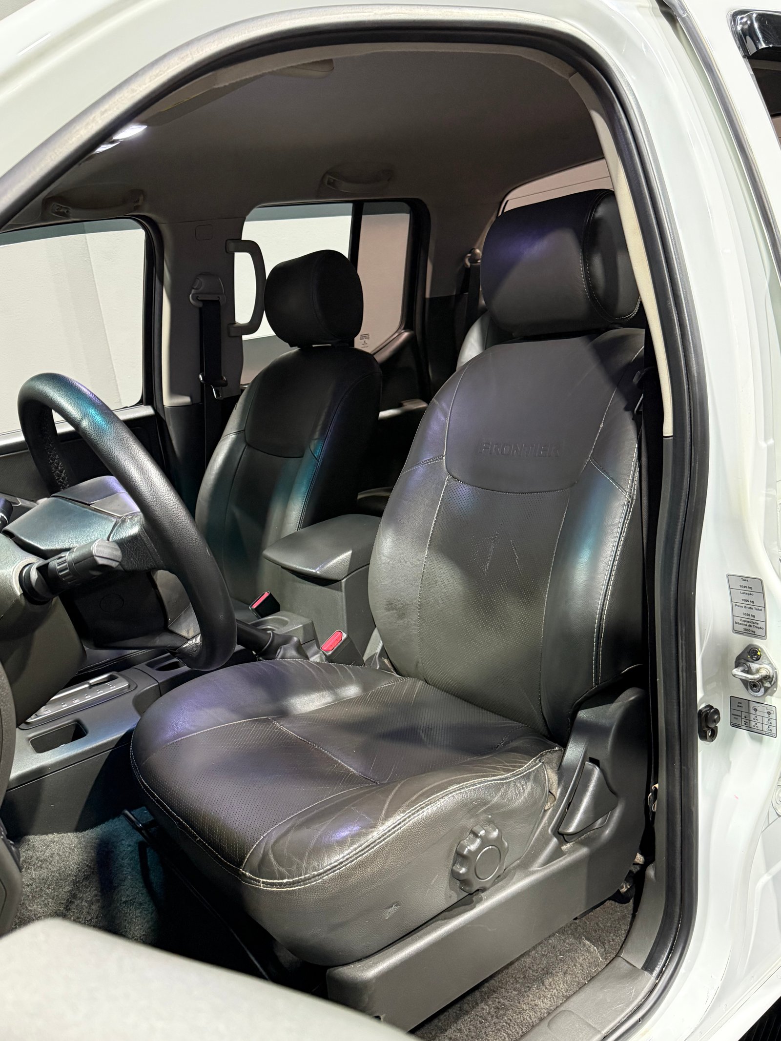 NISSAN FRONTIER SL CD 2.5 TURBO DIESEL 4X4 — foto 12