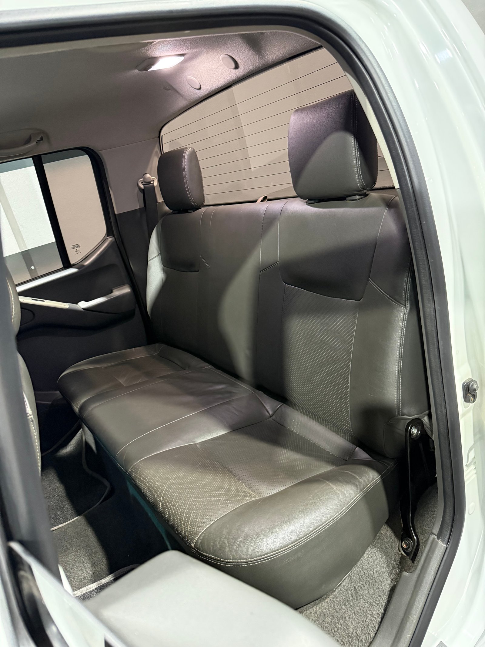 NISSAN FRONTIER SL CD 2.5 TURBO DIESEL 4X4 — foto 13