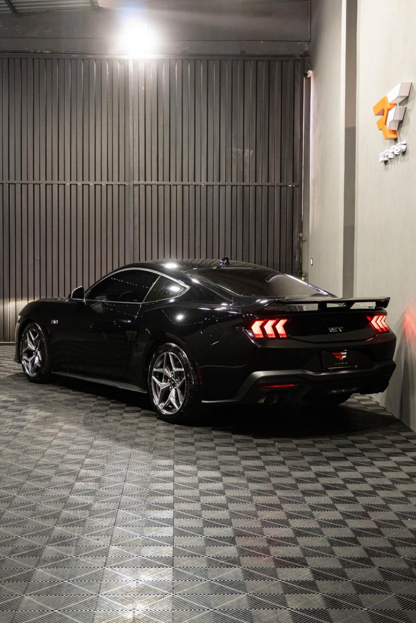 FORD MUSTANG GT PREMIUM 5.0 V8 — foto 7