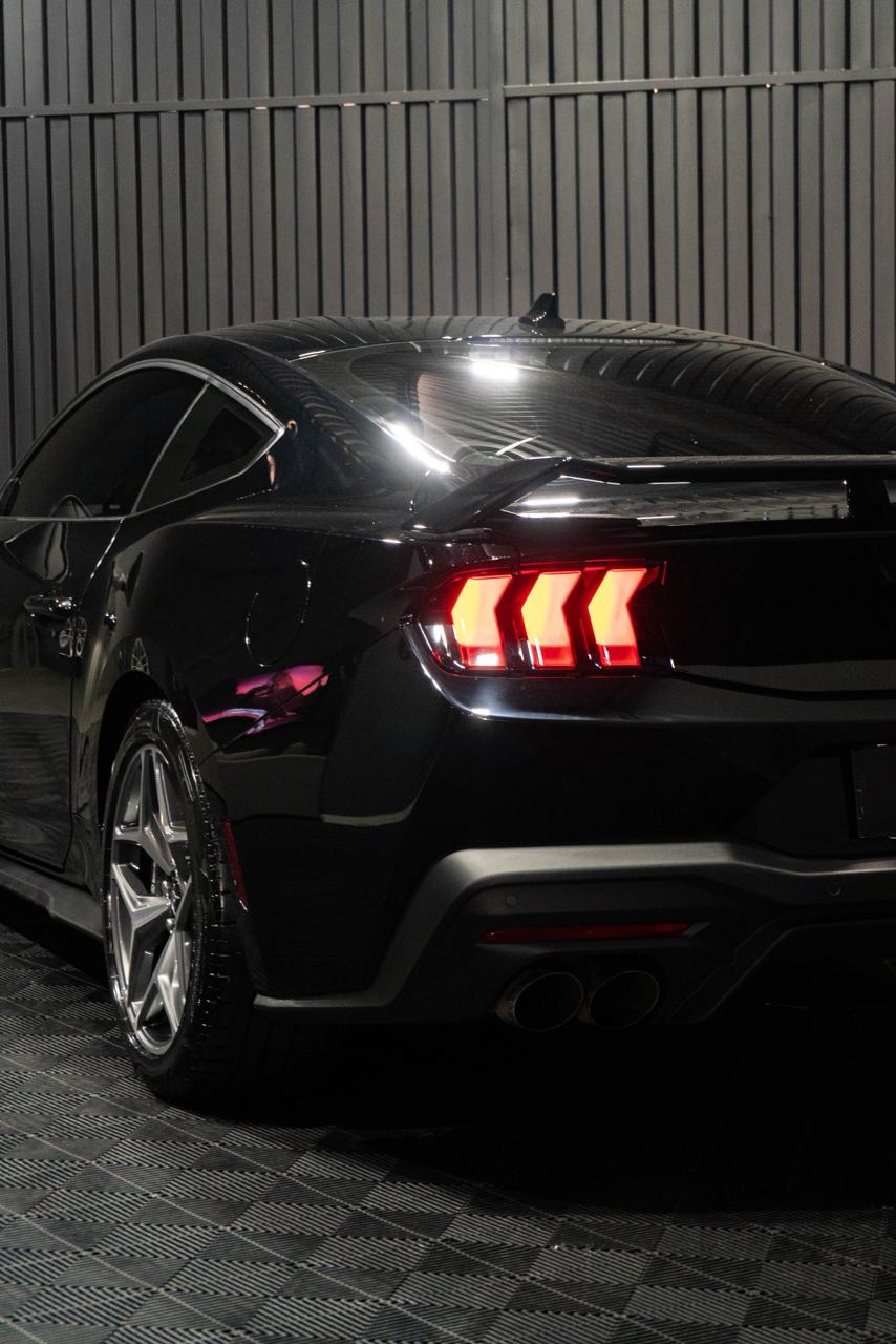 FORD MUSTANG GT PREMIUM 5.0 V8 — foto 10