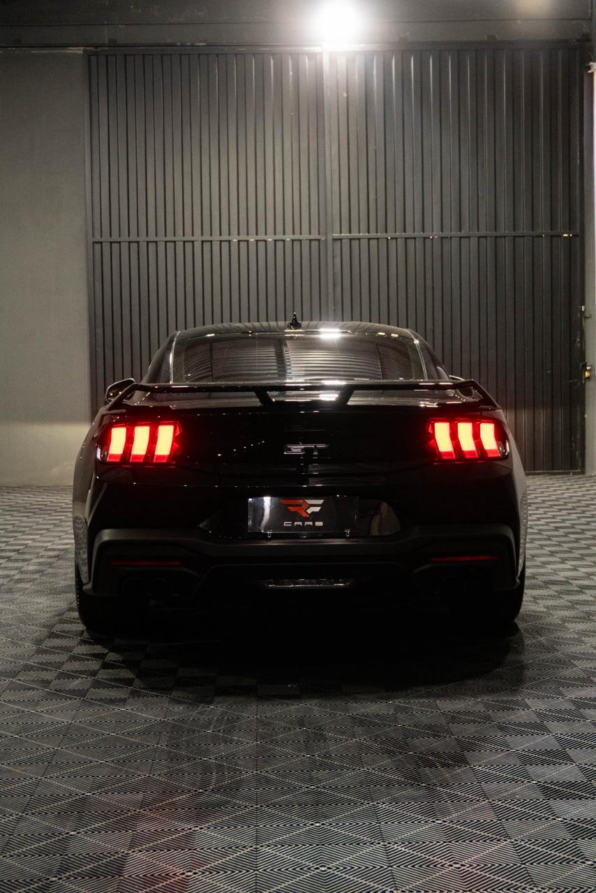 FORD MUSTANG GT PREMIUM 5.0 V8 — foto 11