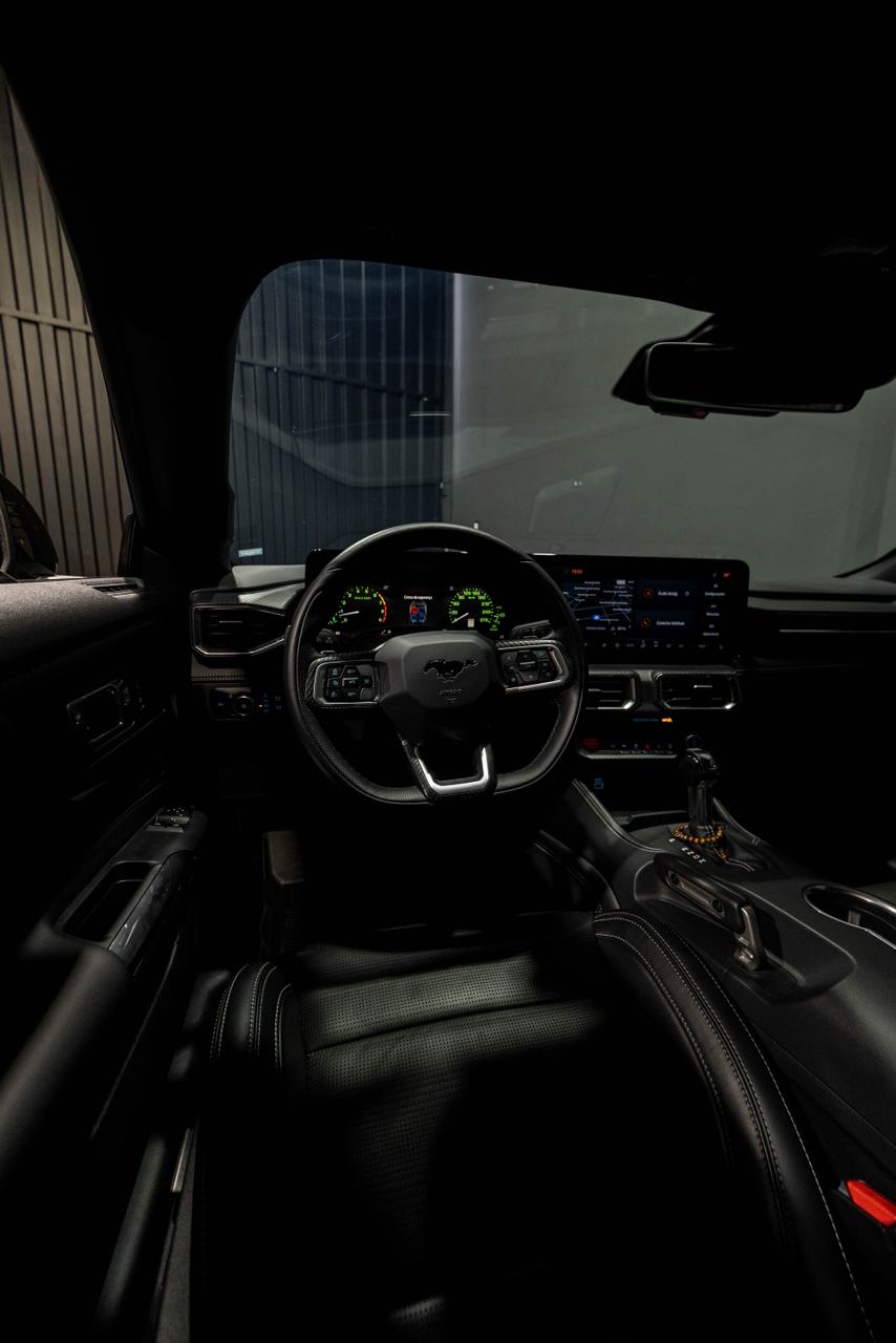 FORD MUSTANG GT PREMIUM 5.0 V8 — foto 13