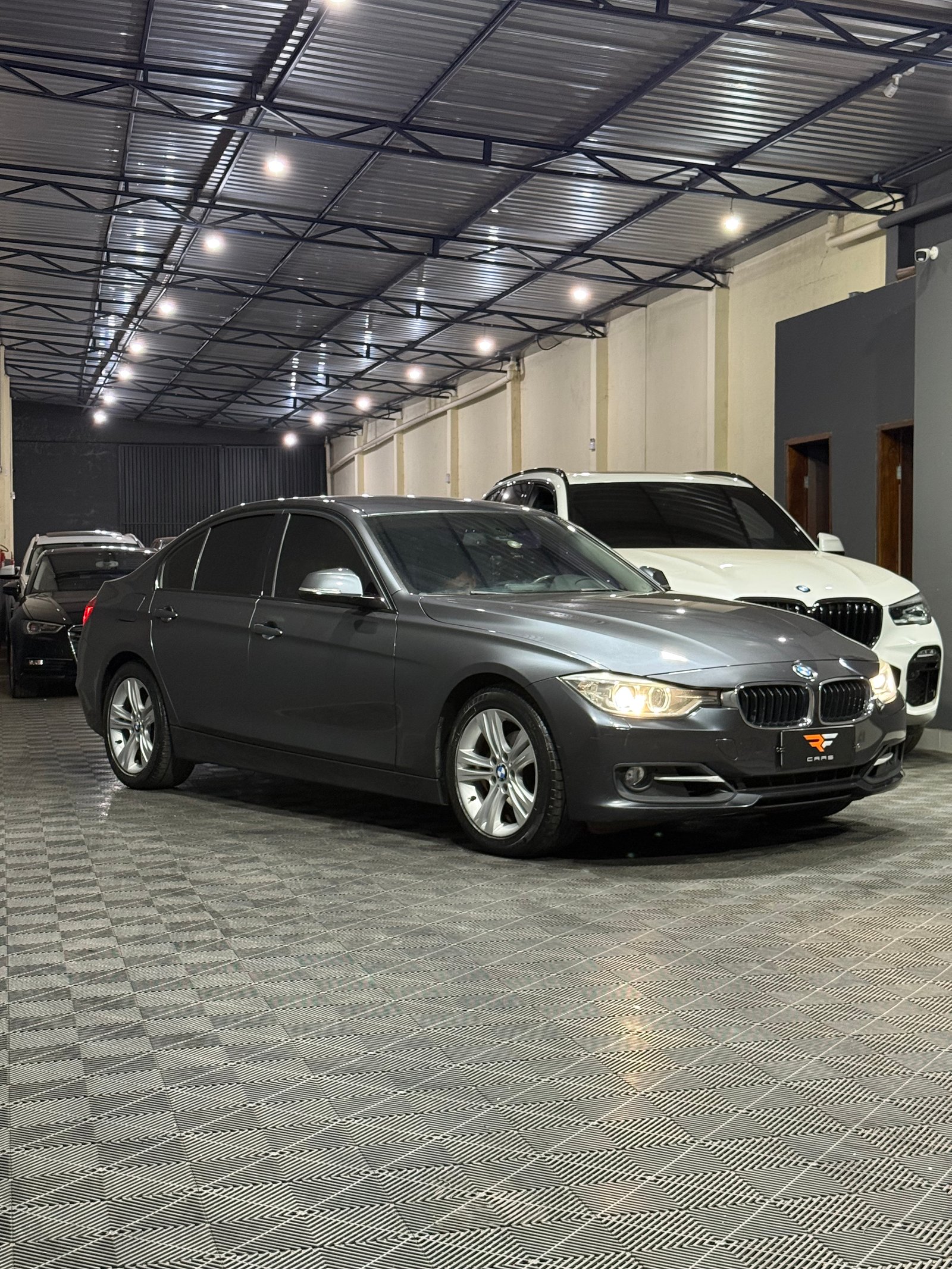 320i SPORT 2.0 TURBO — foto 14