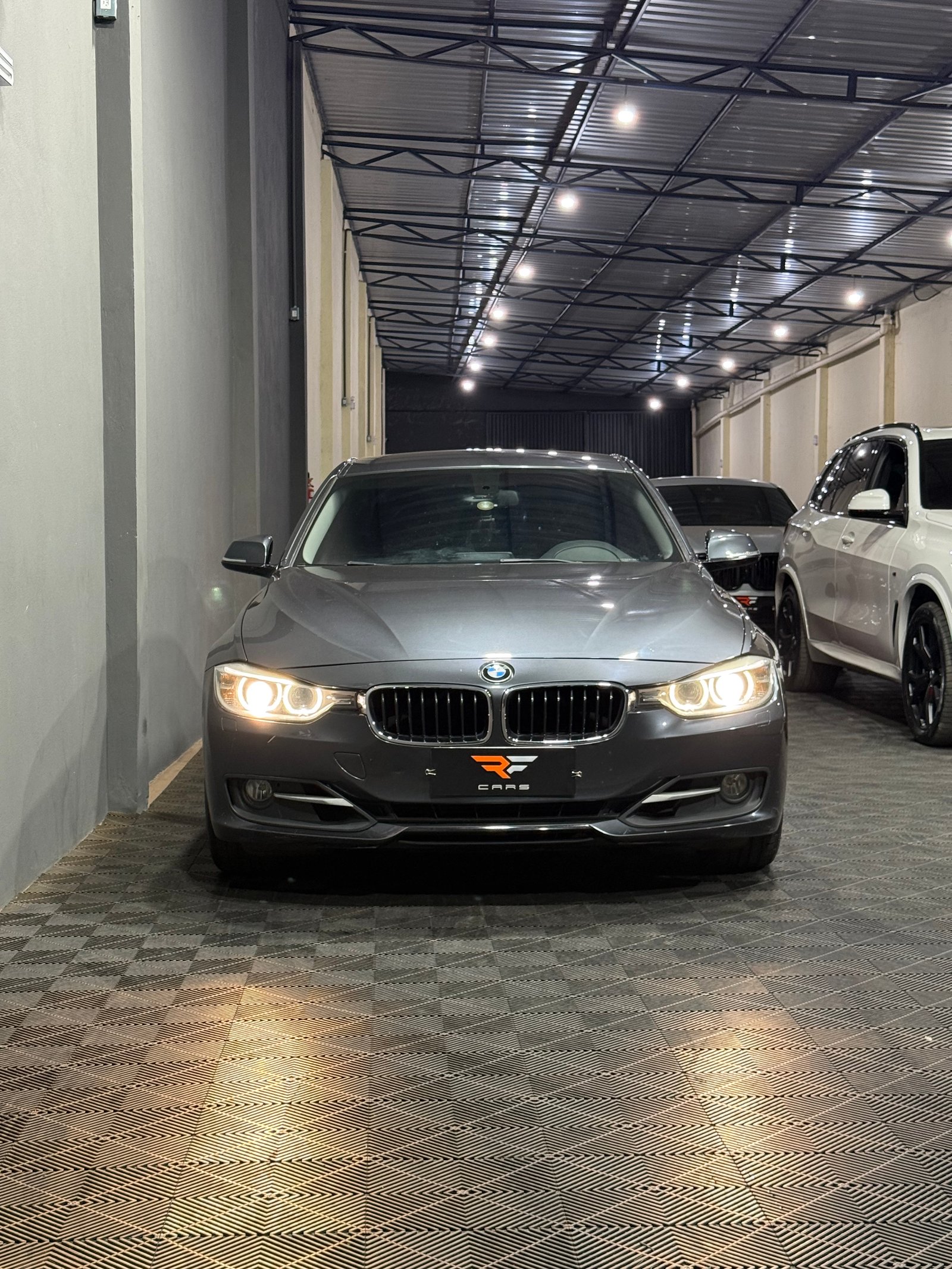 320i SPORT 2.0 TURBO — foto 15