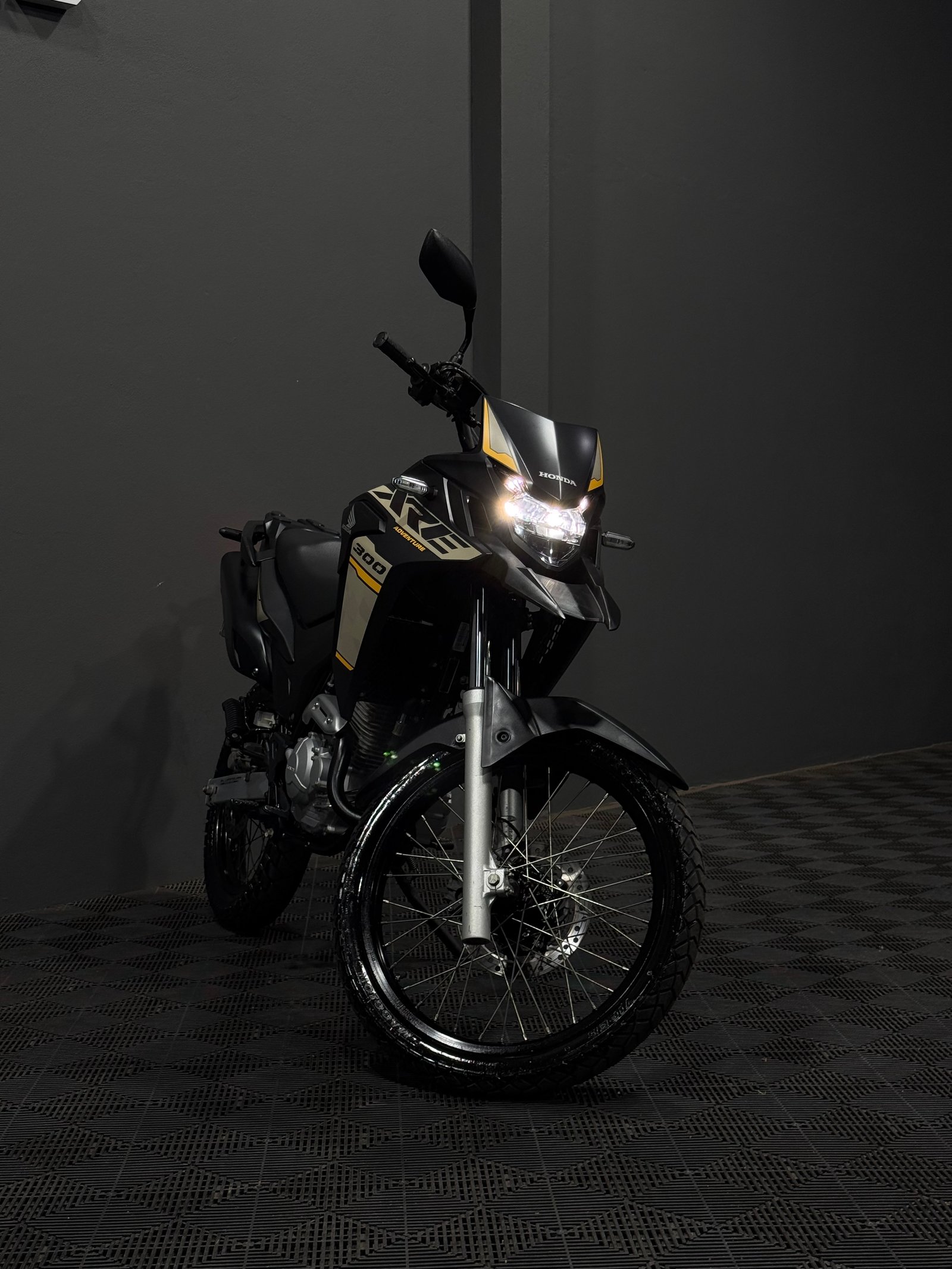 HONDA XRE 300 ADVENTURE ABS — foto 4