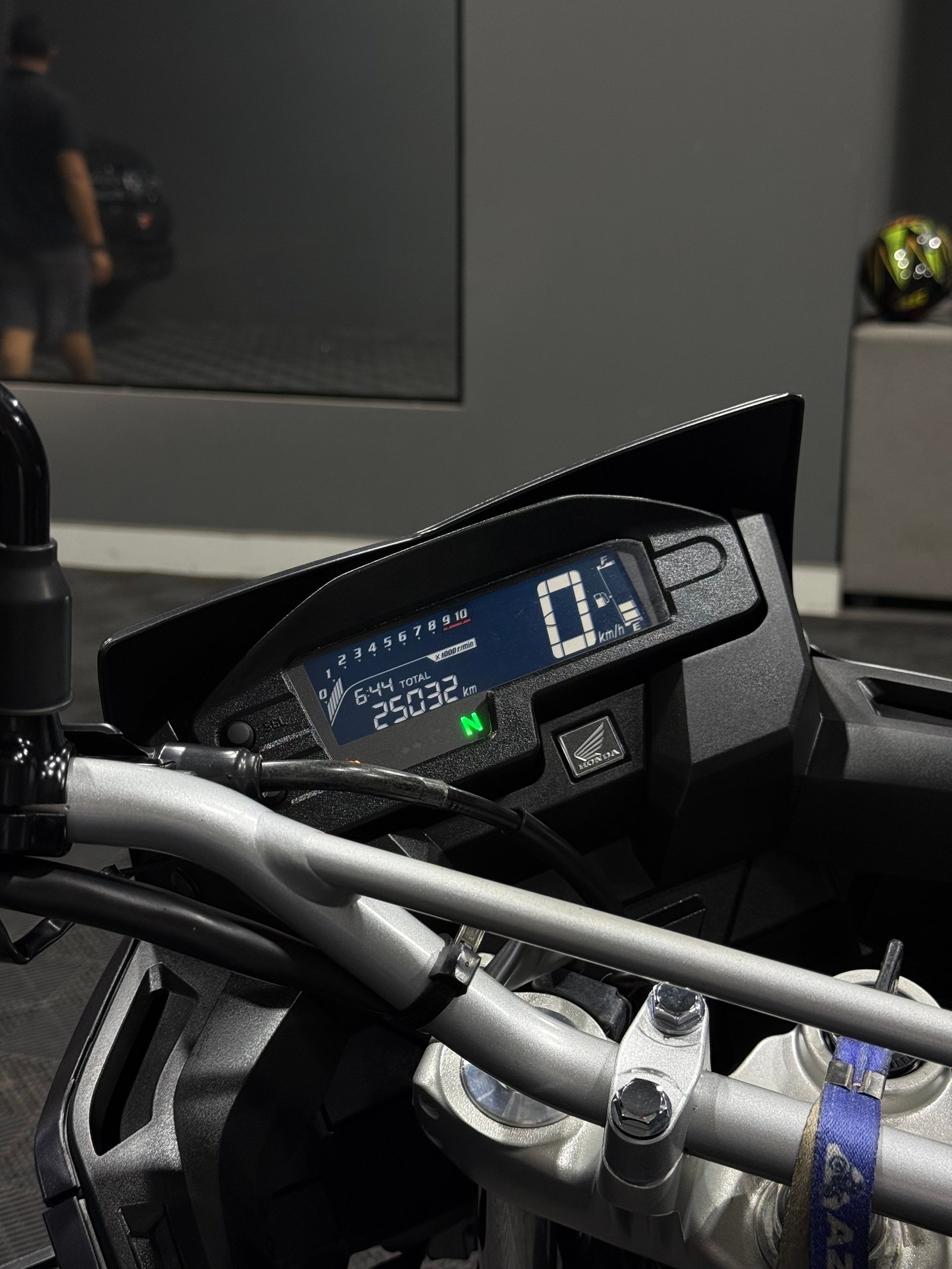 HONDA XRE 300 ADVENTURE ABS — foto 8