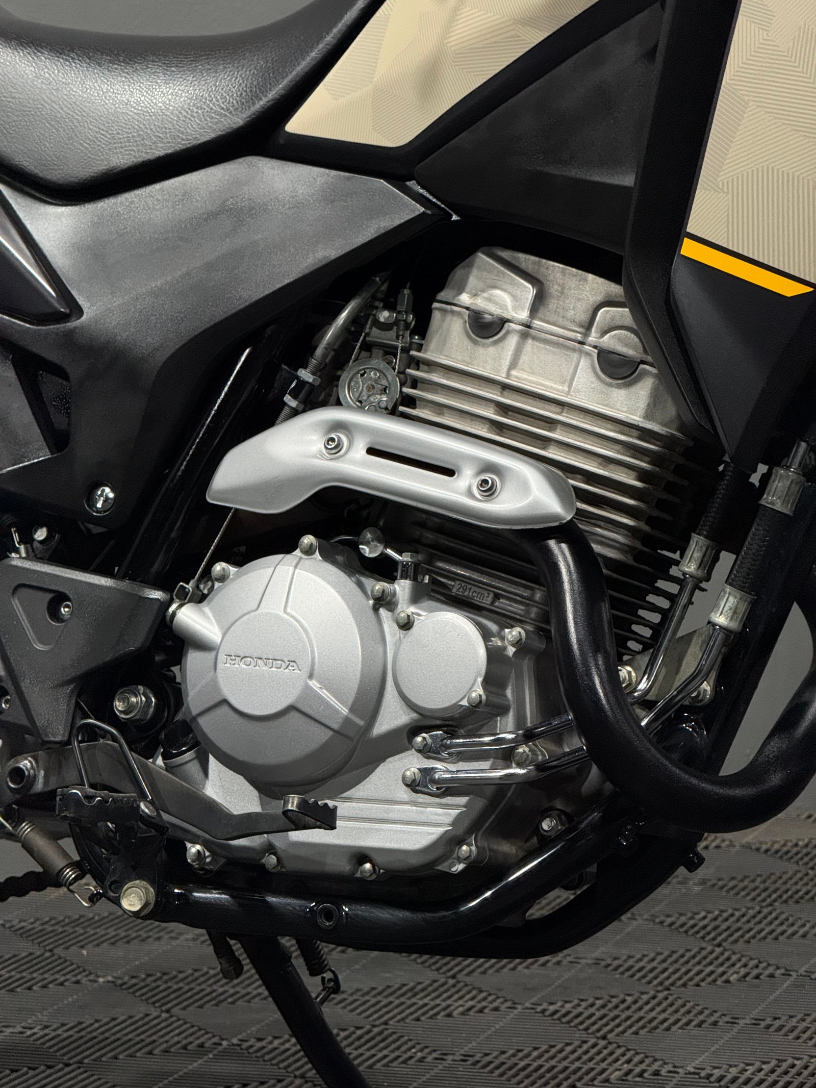 HONDA XRE 300 ADVENTURE ABS — foto 12